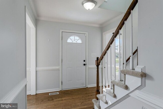 Building Photo - 2009 White Lake Dr