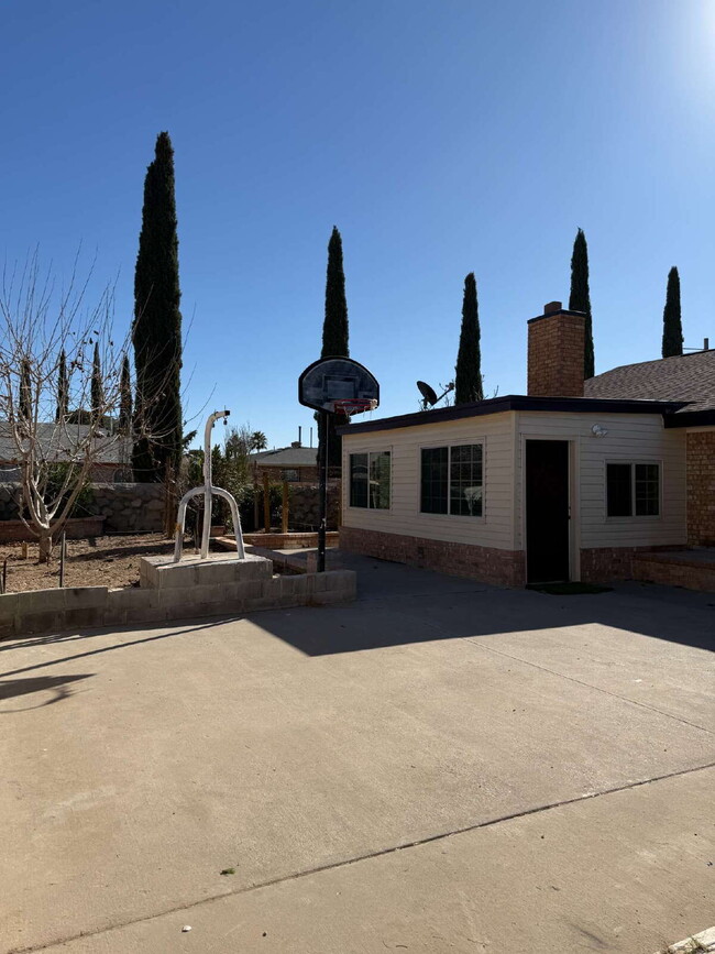 Building Photo - 3245 Nederland Ln