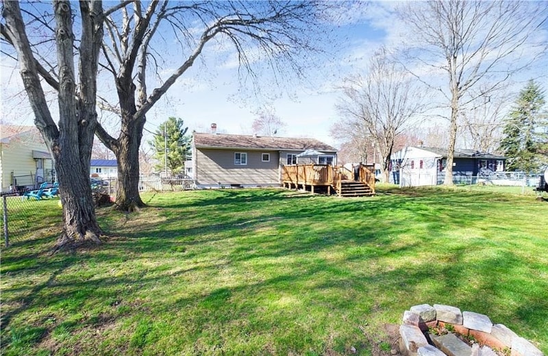 Building Photo - 99 Putney Dr