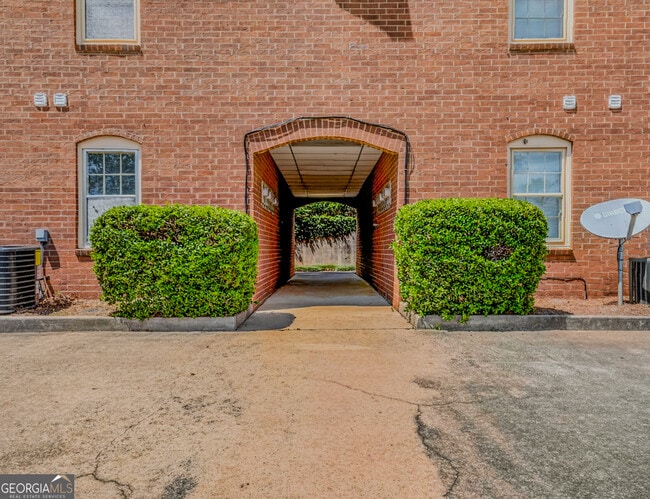 Building Photo - 207 Harwell Ave
