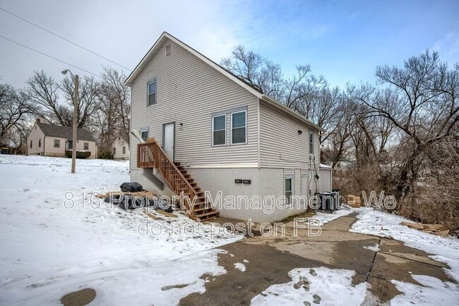 Building Photo - 6901 Jackson Ave