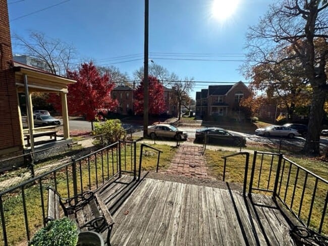 Building Photo - Victorian Village / Short North Single Family House!