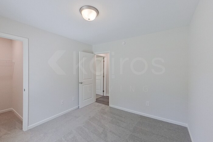 Building Photo - 114 Live Oak Dr