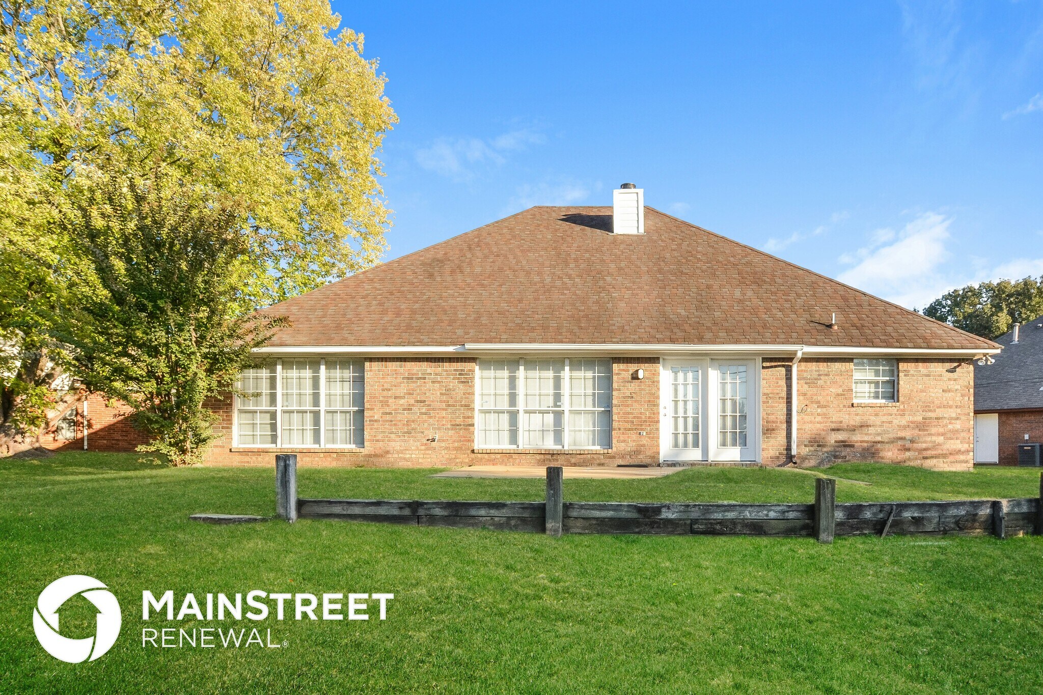 Building Photo - 6650 Spencer Forest Cove W