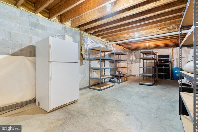 Building Photo - 45105 Mill Creek Way