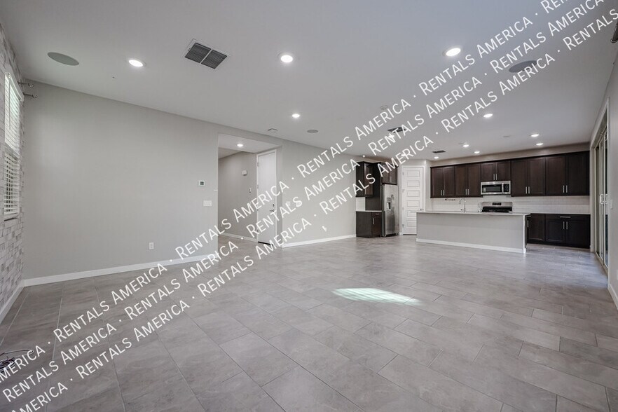 Building Photo - 1026 E Weatherby Way