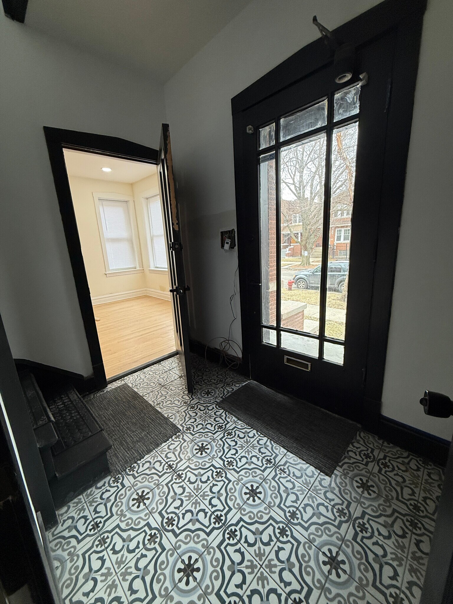 Building Photo - 5232 W Montana St