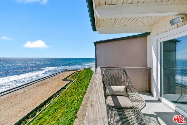 Building Photo - 11856 S Beach Club Way