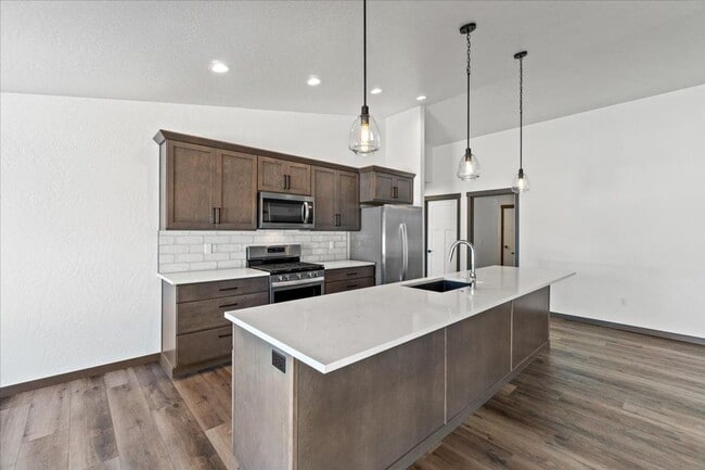 Building Photo - Beautiful New home in Post Falls