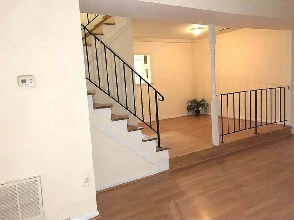 Building Photo - 1927 Fort Monroe Ct