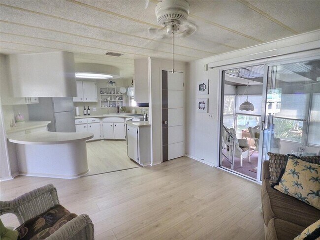 Building Photo - 46 E Palm Forest Dr