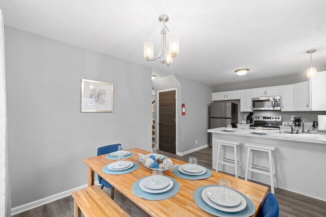 Building Photo - 867 Central Ave