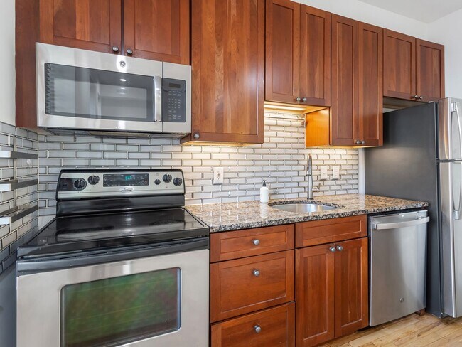 Building Photo - Charming 2BR/2BA Condo Near U Street with Modern Finishes and Prime Location