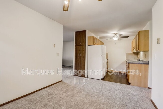 Building Photo - 416 S Bird St