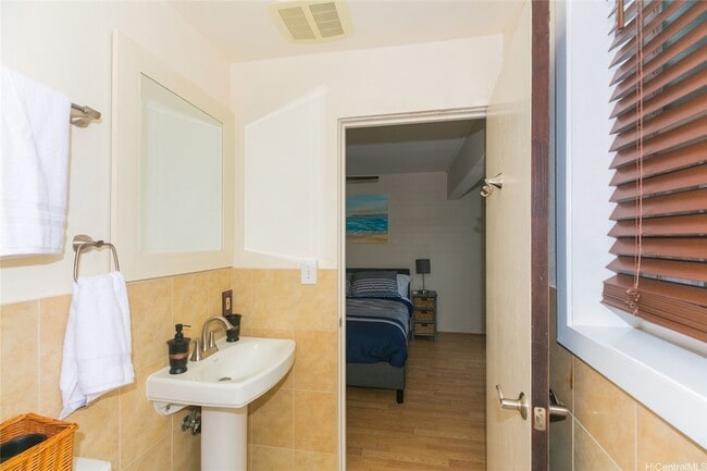 Building Photo - 6266 Keokea Pl