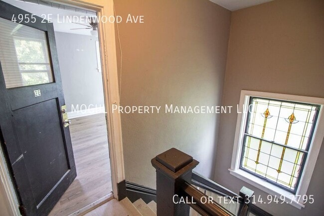 Building Photo - 4955-492E Lindenwood Ave