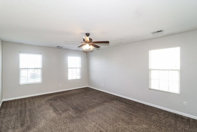 Building Photo - 10216 Cottage Farms Dr