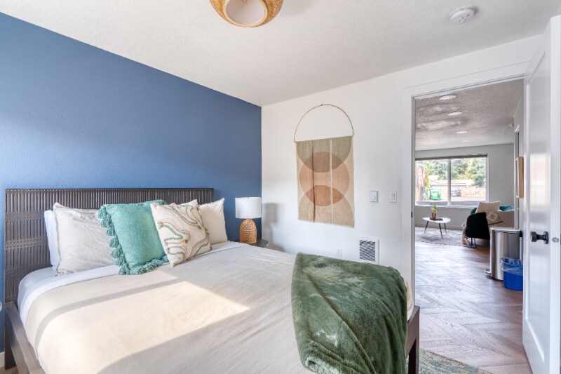 Building Photo - 5222 SE Holgate Blvd