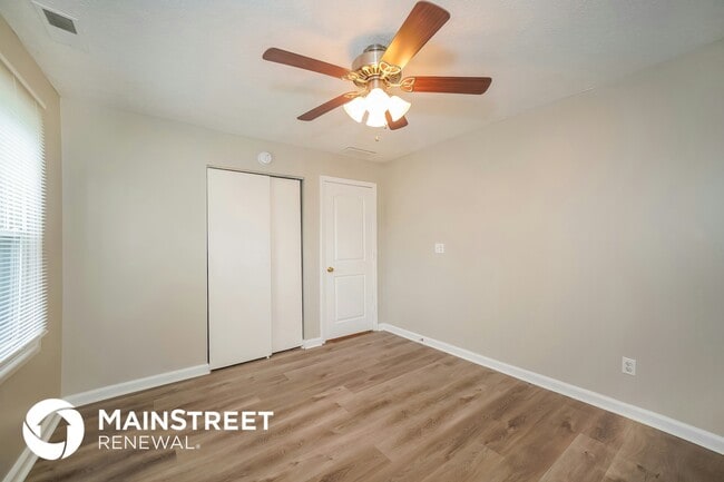 Building Photo - 51 Sunset Mnr Dr