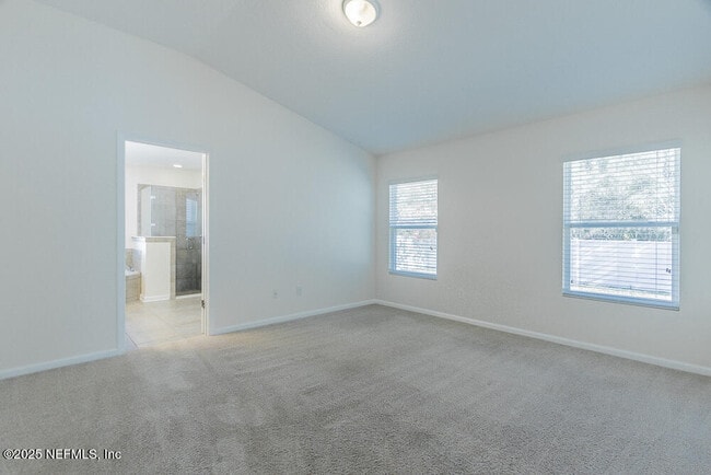 Building Photo - 95241 Tanglewood Dr