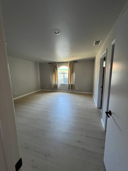 Building Photo - 8461 San Juan Ave