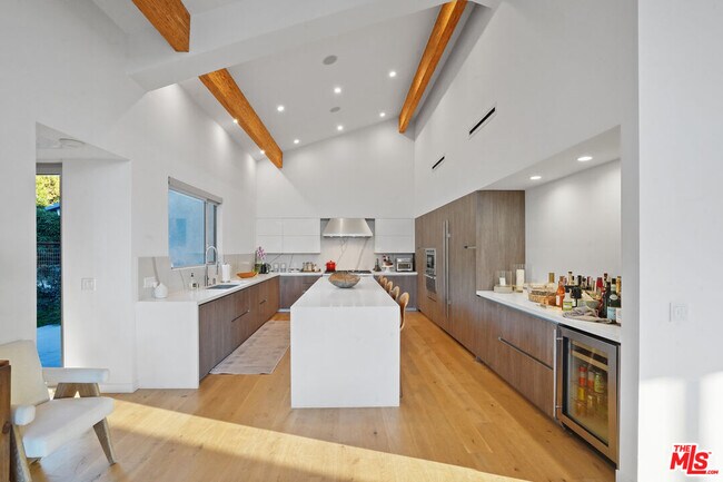 Building Photo - 30479 Morning View Dr