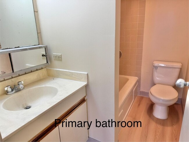 Building Photo - Charming 2 bedroom, 2 bathroom, 1 covered ...