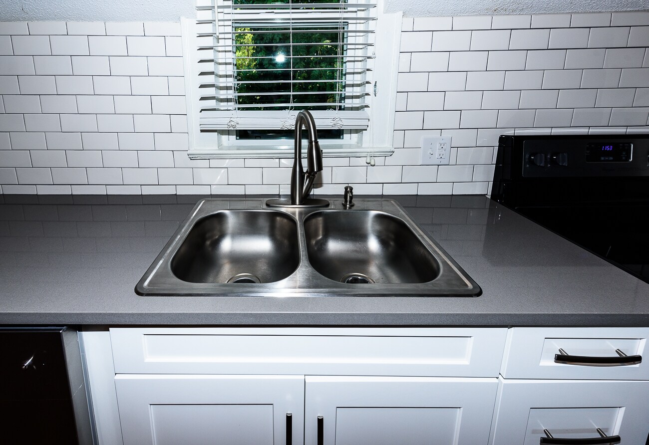 KITCHEN - 715 Watson Ave.