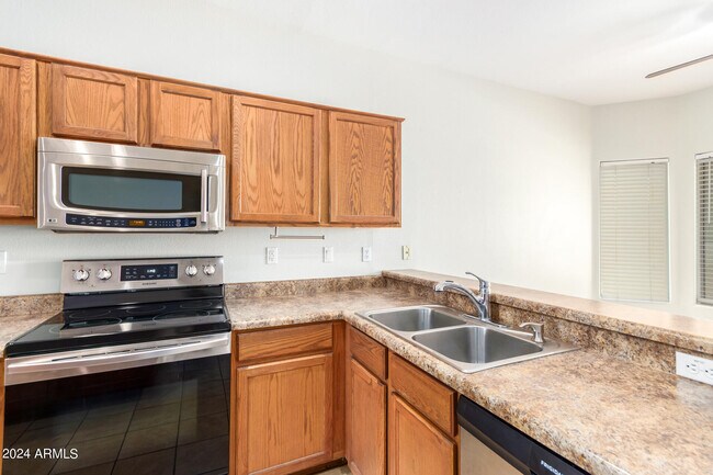 Building Photo - 14634 W Ventura St