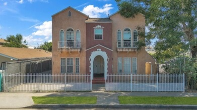 Building Photo - 1166 E 43rd Pl