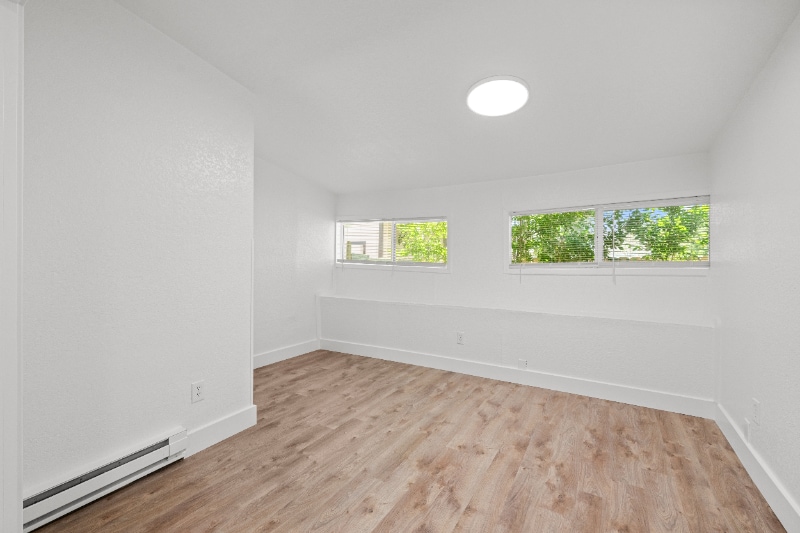 Building Photo - 363 S Meade St