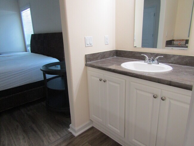 Building Photo - 37 Jurua Ct