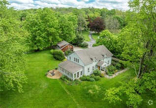 Building Photo - 1282 Hollow Rd