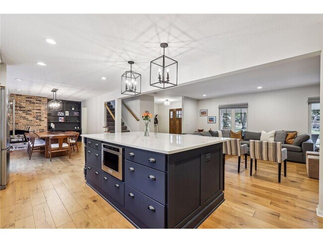 Building Photo - 18620 26th Ave N