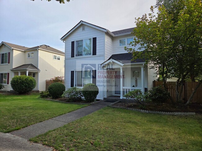 Building Photo - Check Out This Adorable 2.0 bedroom, 2.5 b...