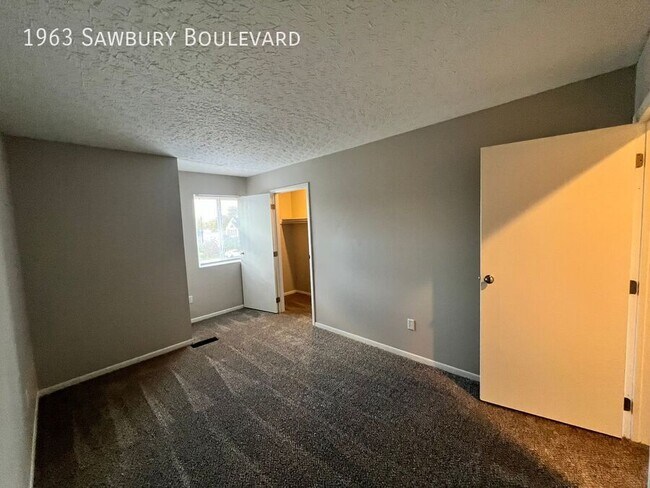 Building Photo - 1963 Sawbury Blvd