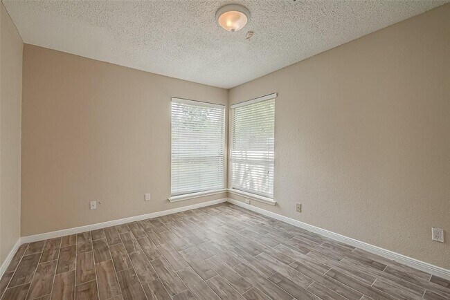 Building Photo - 4422 Waterfall Way