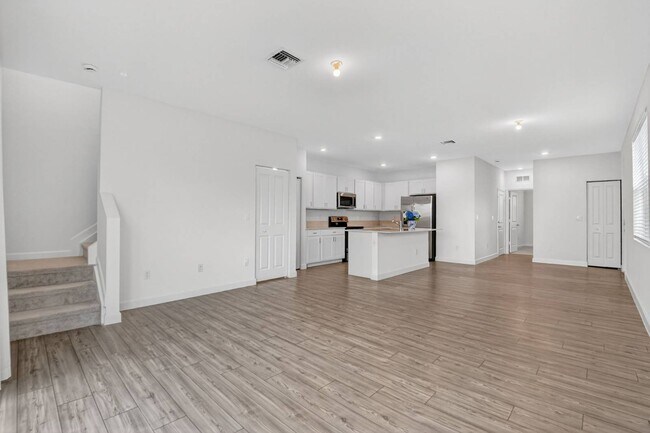 Building Photo - 4645 Meyerson Pl