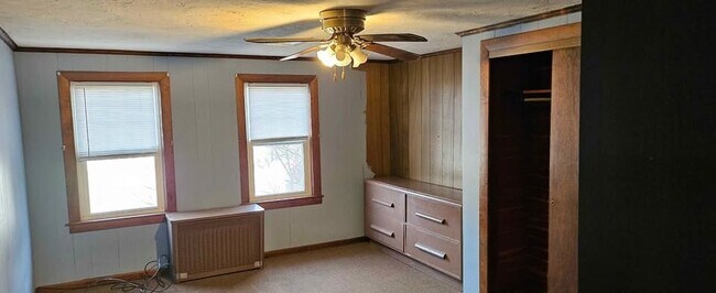 Primary Photo - 39 Beach St