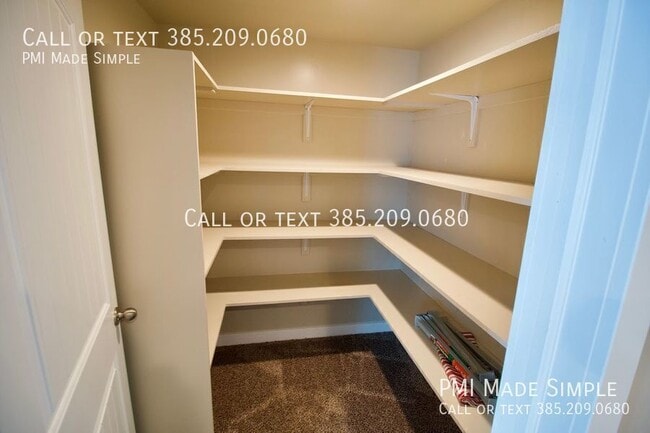 Building Photo - 14779 Stonehenge Pl