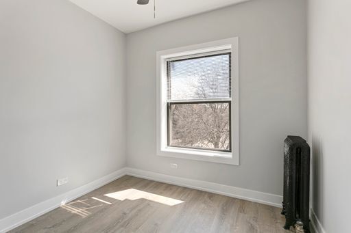 Building Photo - 1700 W Juneway Terrace