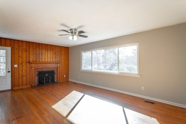 Building Photo - 3613 Old Ringgold Rd