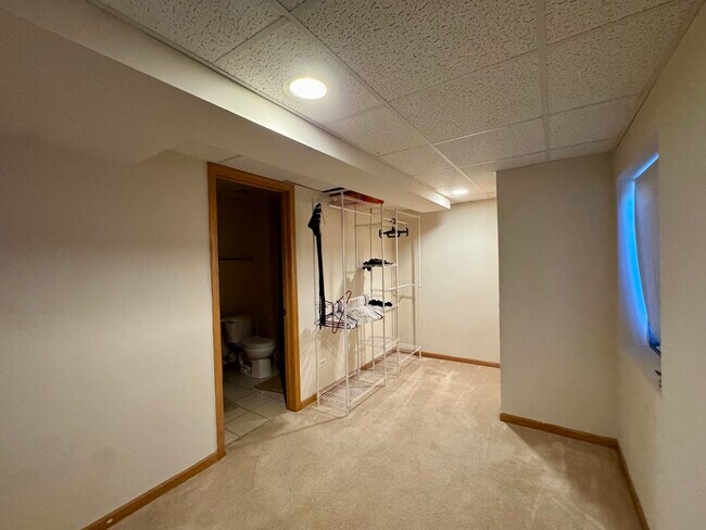 Building Photo - 1606 Donegal Dr