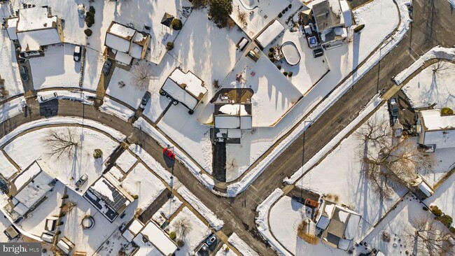 Building Photo - 38 Vine Way