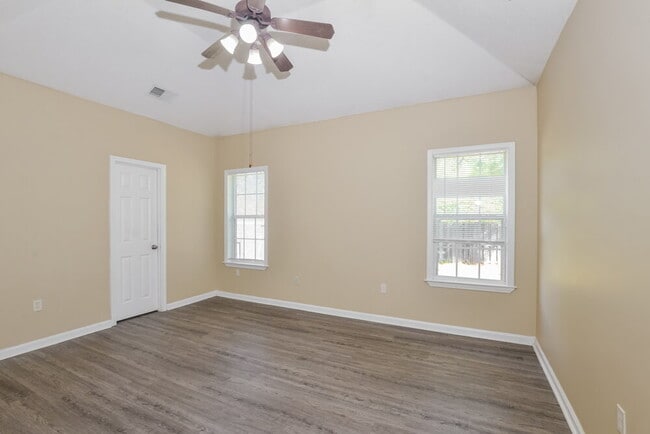 Building Photo - 2650 Bending Elm Cove