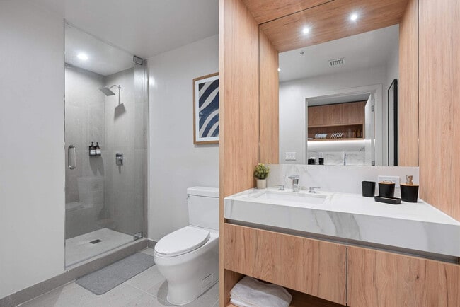 Building Photo - 11 NE 6th St