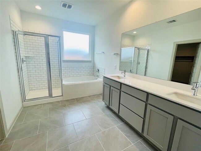 Building Photo - 1718 Bryson Heights Dr