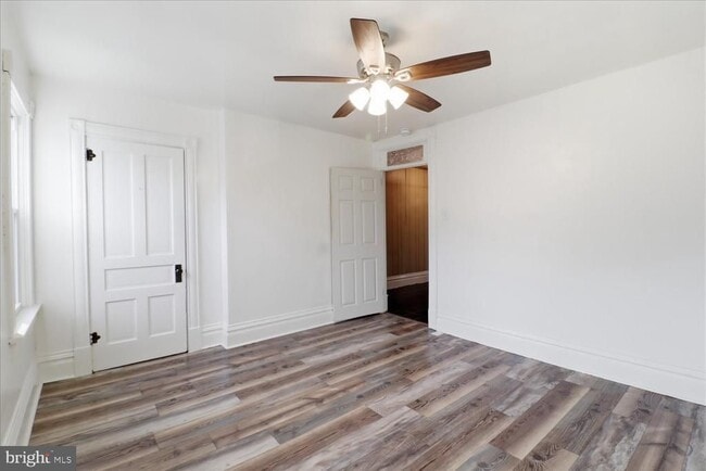 Building Photo - 819 E Marion St