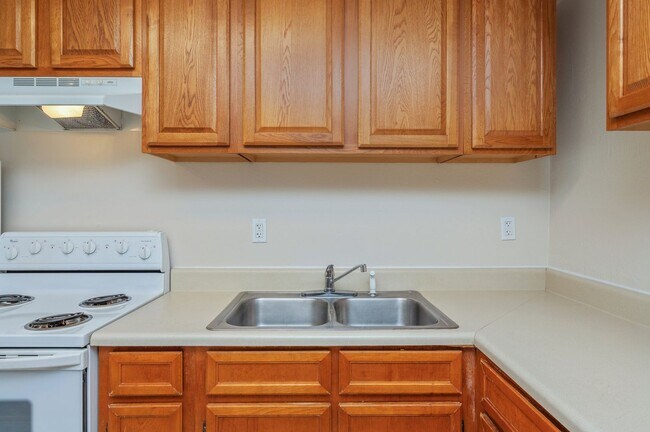 Building Photo - 610A 32nd Street