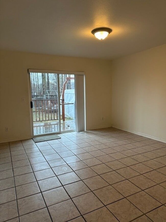 Building Photo - Tranquil Cul-de-Sac Charm: Inviting 3BR, 2BA Home in South Anchorage